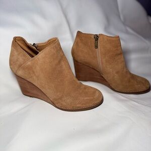 Tan/Brown Wedge Ankle Boots